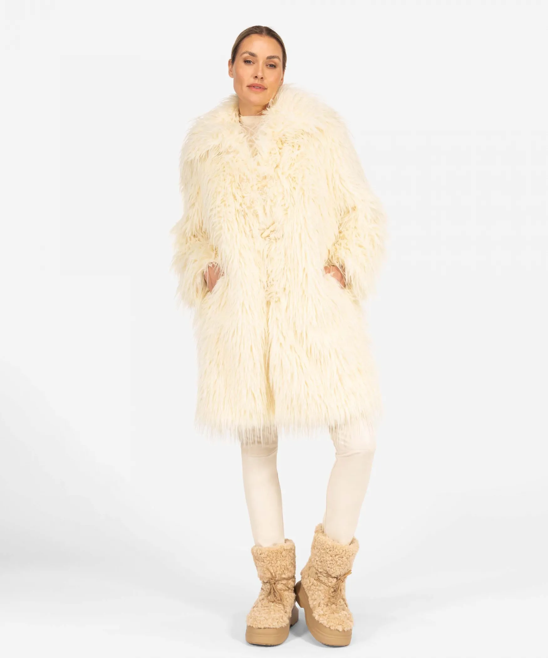 IBANA Celeste | < Faux Fur