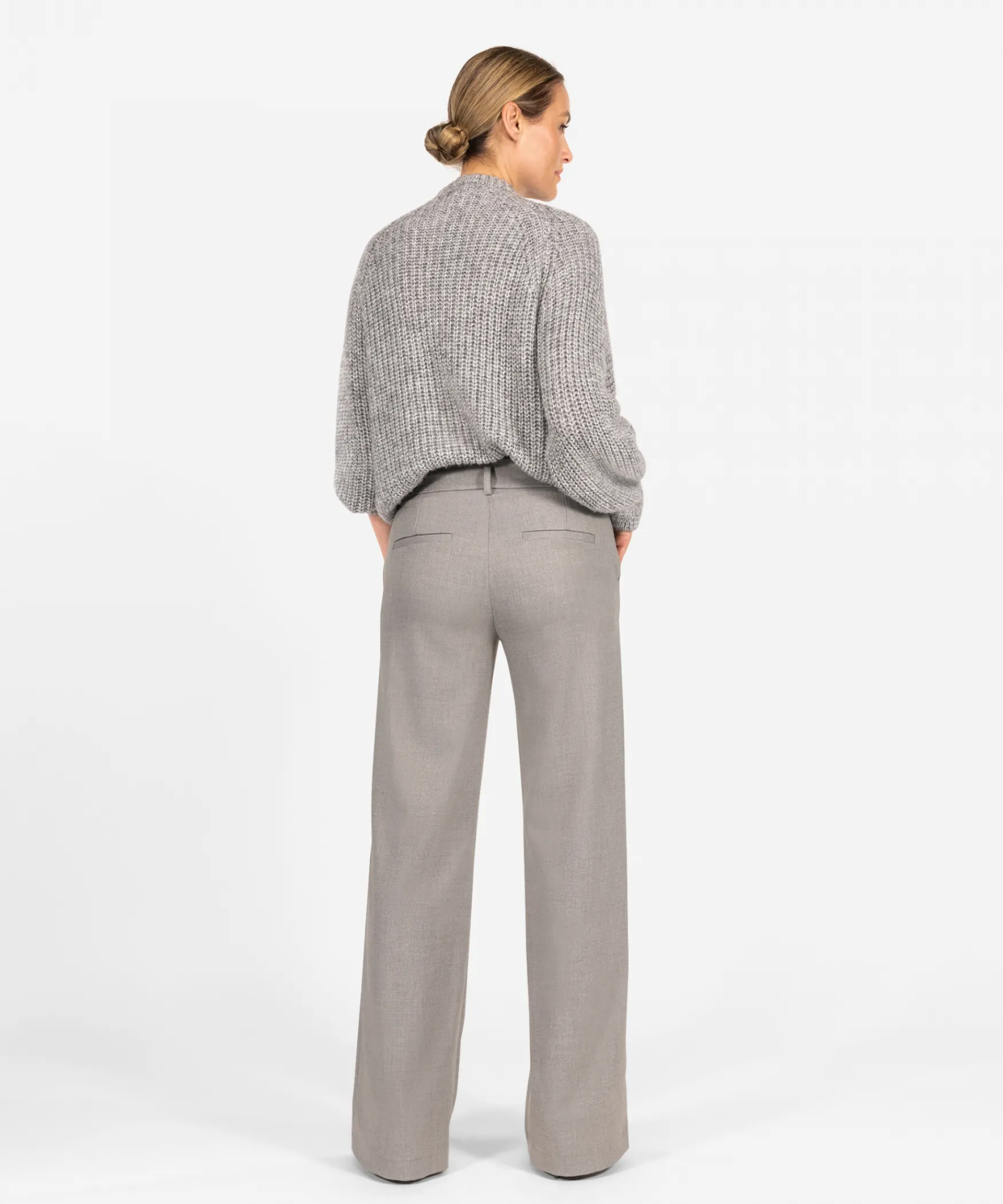 IBANA Patty | < Mid Waist | Wide Fit