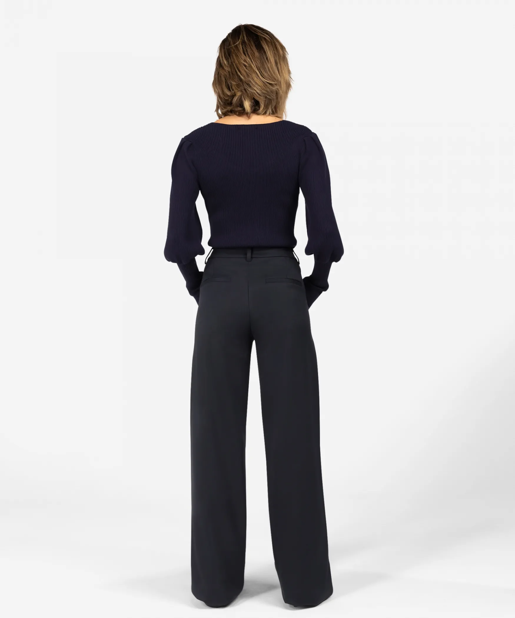 IBANA Patty | < Mid Waist | Wide Fit