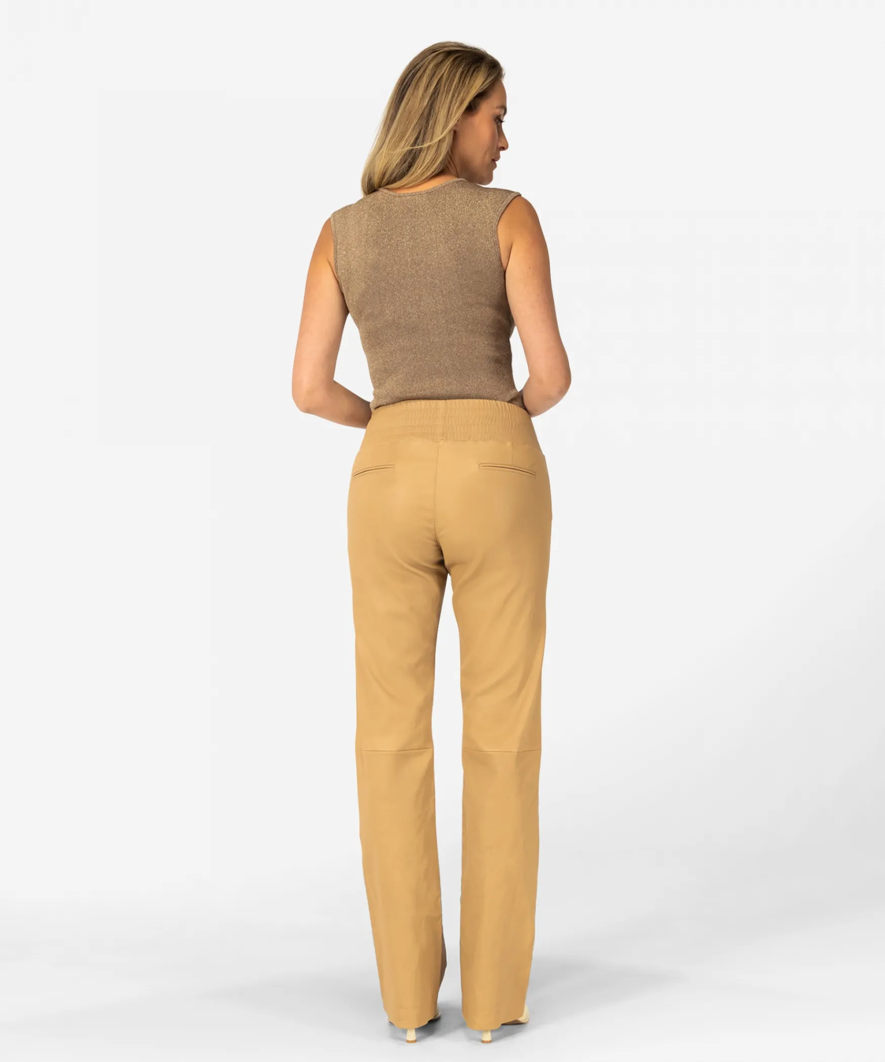 IBANA Trella | Hazelnut< Tops